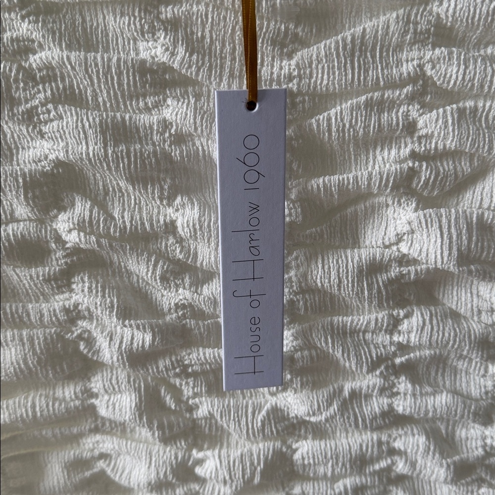 NWT. House of Harlow 1960 White Textured Short-Sleeve Crop Top - Picture 4 of 6
